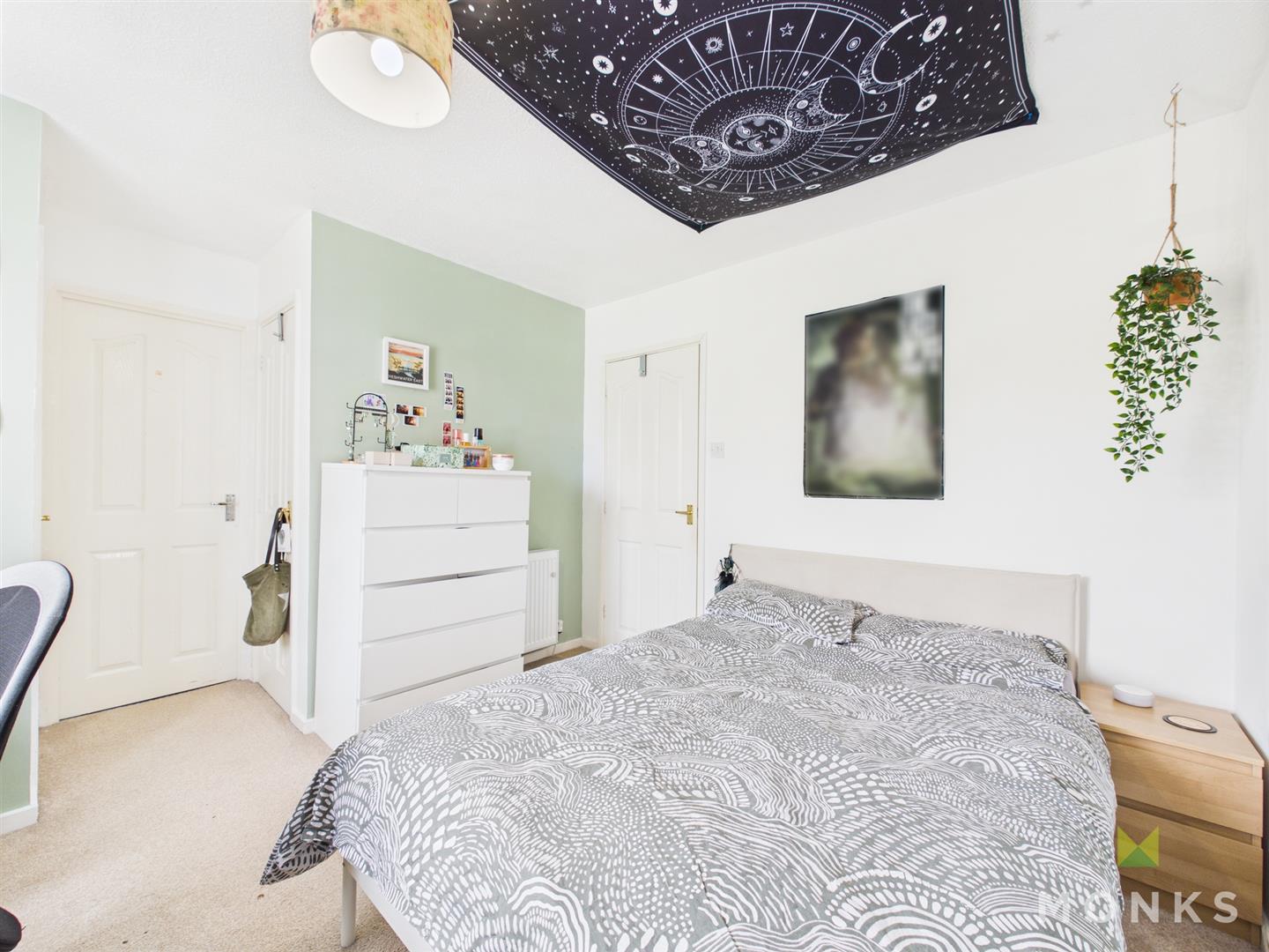 5 Acorn Close, Oswestry, SY11 4PU For Sale